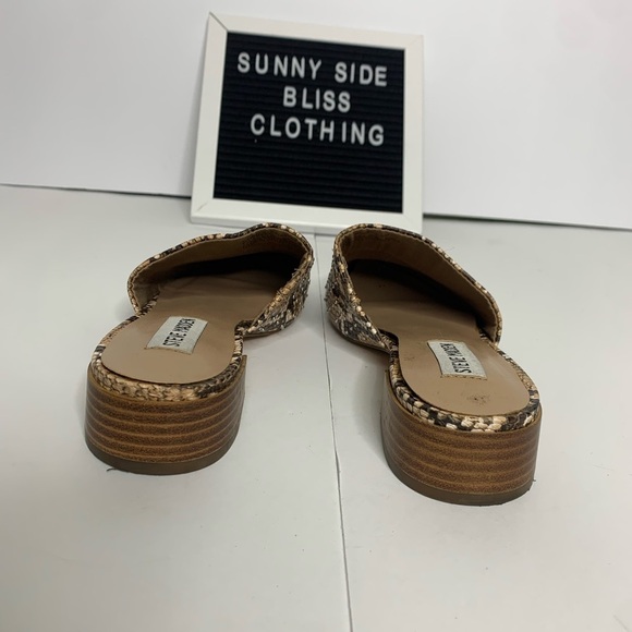 Steve Madden Animal Print Rounded Toe Embossed Slip On Mules Size 6.5 - Picture 9 of 13